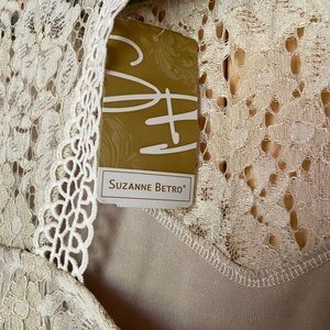 Cream/Off White lace dress.